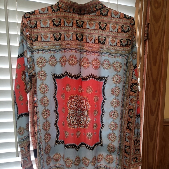 NWOT XL Geometric Blue & Red Long Sleeve Button Up - Picture 3 of 6